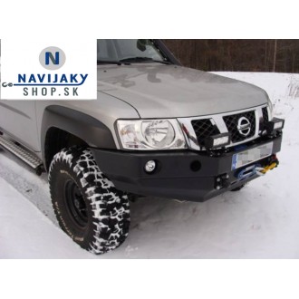 PREDNÝ NÁRAZNÍK  S OTVORAMI  NA SVETLA NISSAN PATROL GU4